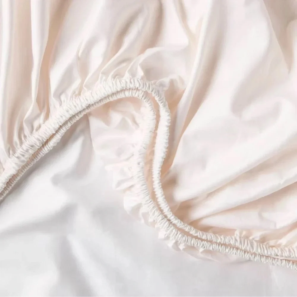 QUEEN Performance Sheet Set Ivory with LOVE Detailed Hem Valentine's Day NEW